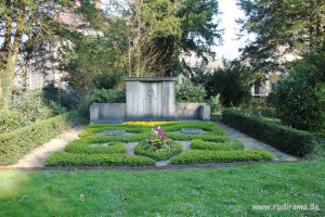 20160930-grossgrab-frankfurt-hauptfriedhof-01