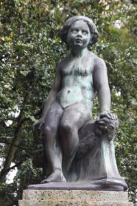 20161007-unschuld-friedhof-statue-02